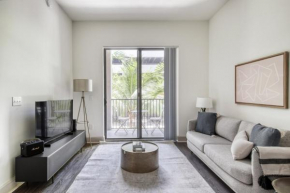 Doral 1 BR w Pool Gym MIA-14